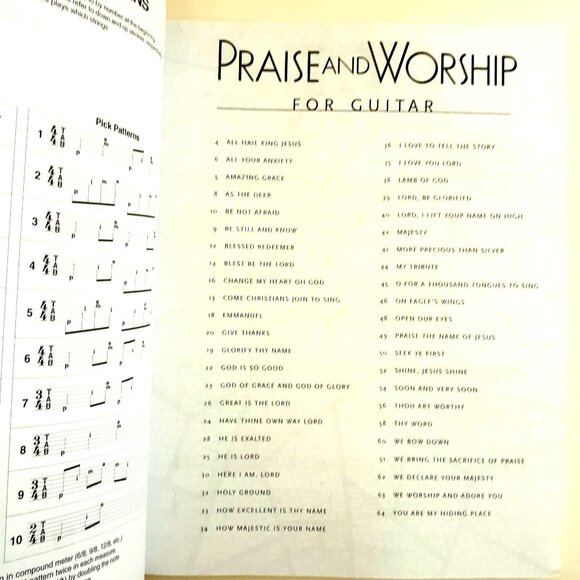 Praise and Worship & Greatest Hymns for Guitar Vocal Piano Easy Hal Leonard - Picture 5 of 6